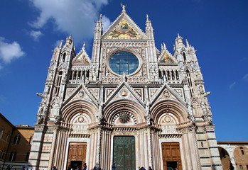 Fototapeta na wymiar Horizontal picture of Siena Cathedral facade, a landmark in Siena, Italy