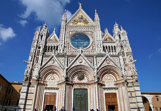 Horizontal picture of Siena Cathedral facade, a landmark in Siena, Italy