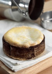 Vacherin Mont d'Or, Cheese made from Cow's Milk in Switzerland and French Jura