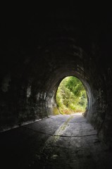 Tunel od środka