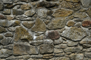 Artfully built walls with natural stone

