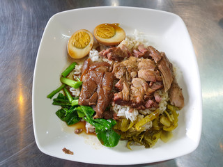Thai Pork Leg Stew Recipe
