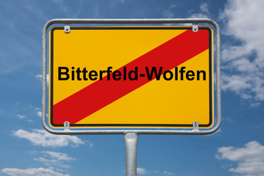 Ortstafel Bitterfeld-Wolfen
