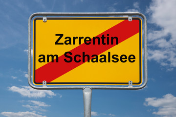 Ortstafel Zarrentin am Schaalsee