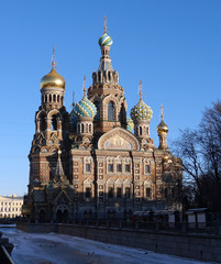 Fototapeta na wymiar Church of the Savior on Blood - gold domed church in St Petersburg