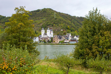 View of Treis-Karden town with the Moselle river in Germany - obrazy, fototapety, plakaty
