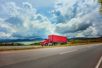 Container Transport auf Lastwagen