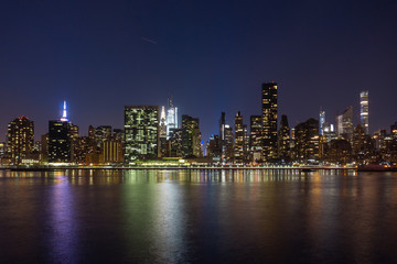 Fototapeta na wymiar New York City panorama with Manhattan skyline over East River