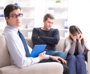 Family visiting psychologist for family problem