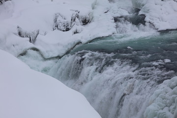 アイスランドのグトルフォスの滝、冬景色