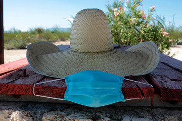 Sombrero y tapaboca