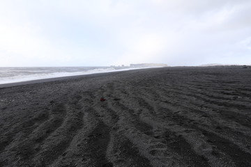 Fototapeta na wymiar アイスランドのブラックサンドビーチ