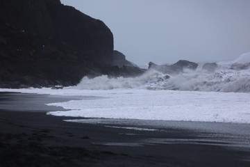 アイスランドのブラックサンドビーチ