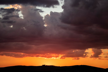 Fototapeta na wymiar Clouds over the sunset 