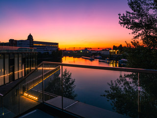 Fototapeta premium Sunset in Düsseldorf harbor