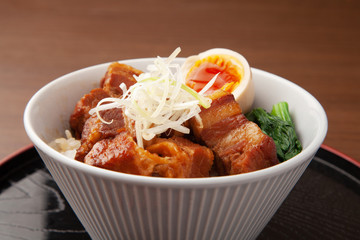 豚の角煮丼