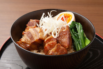 豚の角煮丼