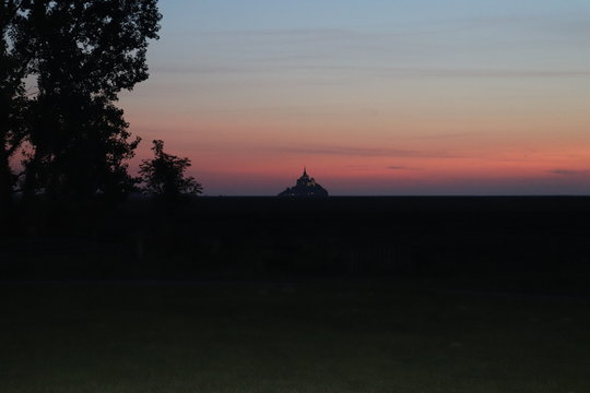 couch&eacute; de soleil mont saint michelle