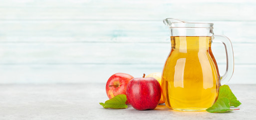 Apple juice and red apple fruits
