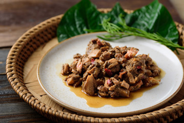 Northern Thai food (Tum Kraton), Spicy santol salad with crab paste