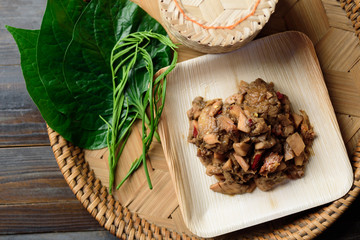Northern Thai food (Tum Kraton), Spicy santol salad with crab paste