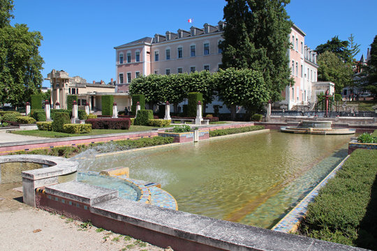 art deco garden in vierzon (france)