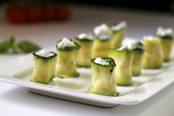zucchini stuffed with ricotta