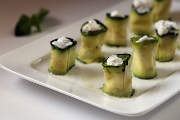 zucchini stuffed with ricotta