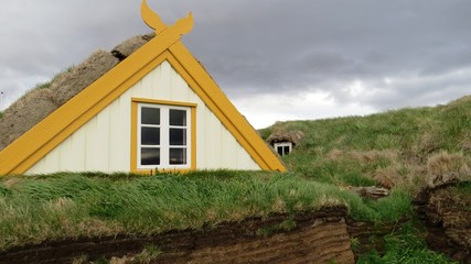 Fototapeta na wymiar Alter Bauernhof in Island