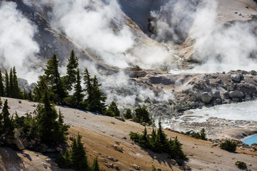 Landscape view of the geothermal features of Bumpass Hell in Lassen Volcanic National Park (California).