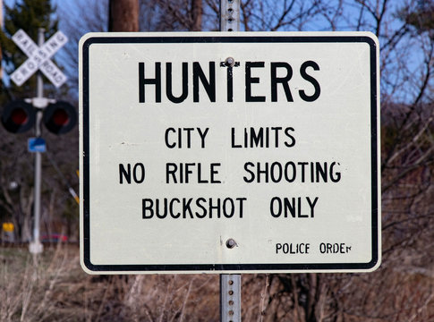 No rifle shooting sign
