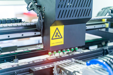 automatic PCB LED SMT pick and place machine of high technology and accuracy for assembly or manufacturing electronic board