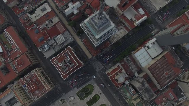 Vista a&eacute;rea cenital sobre el rascacielos m&aacute;s alto del centro hist&oacute;rico de la Ciudad de M&eacute;xico, la Torre Latinoamericana, 