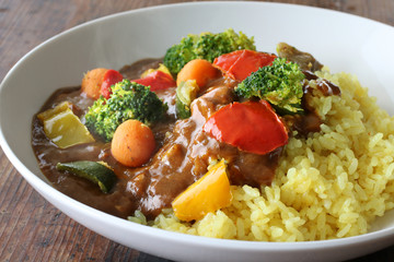 夏の野菜たっぷりのカレーライス