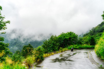 Fototapeta na wymiar 【夏のドライブイメージ】福島県 田子倉湖畔の山岳道路
