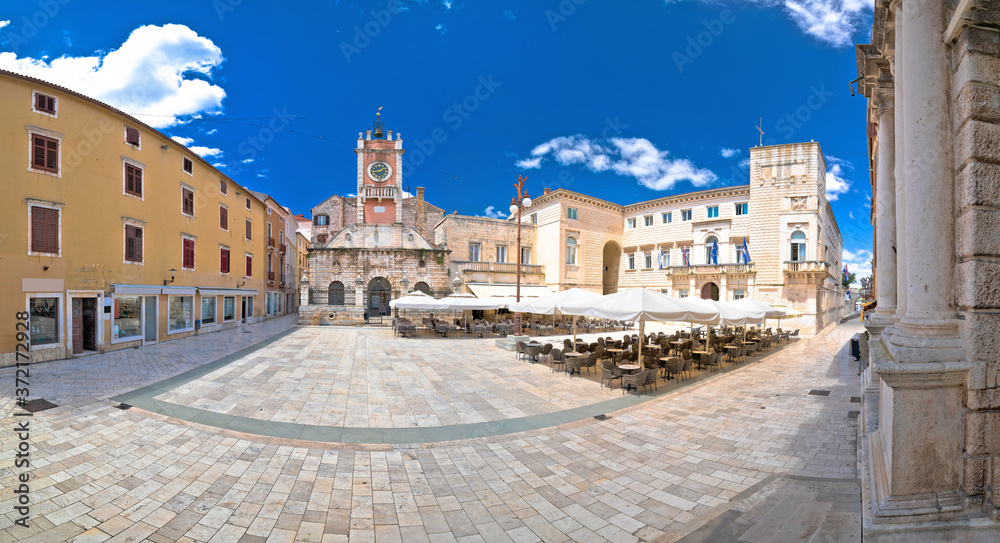 Wall mural Zadar. People's square in Zadar historic architecture and cafes panoramic view