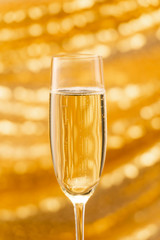 シャンパンでお祝いする