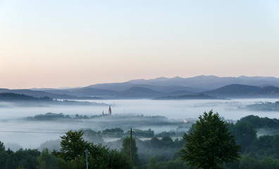 wschód słońca mgła Bieszczady