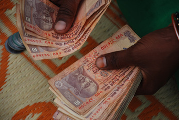 Counting Indian currency