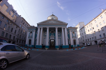 Fototapeta premium Petersburg. Miasta Rosji. Architektura Petersburga. Parki i muzea w Petersburgu. Lato w Petersburgu. Podróżuj po Rosji.