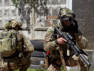 Fototapeta premium Special forces soldiers take up the defense