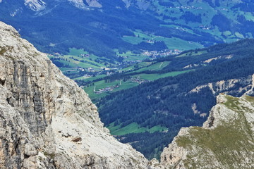Fototapeta na wymiar Panorama delle Dolomiti dal Rifugio Lagazuoi
