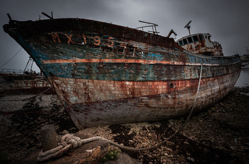Ship wreck, abandoned boat at the shore at Camaret sur mer, Crozon, Brittany / Bretagne, France.  