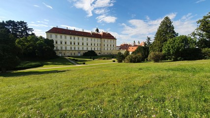 Fototapeta na wymiar chateau in park Valtice