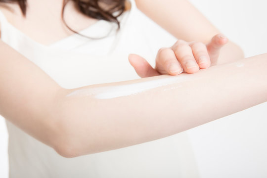 ボディクリーム の画像 8 878 件の Stock 写真 ベクターおよびビデオ Adobe Stock