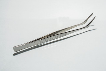 tweezer with curved tips for electronic