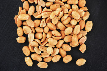 Salted roasted peanuts