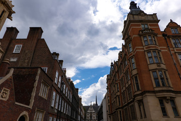 Fototapeta premium A view of a London street on a cloudy day.