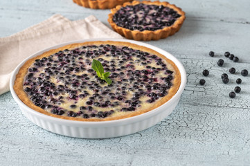Pie with fresh blueberries