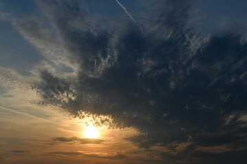 Dramtatischer Sonnenuntergang